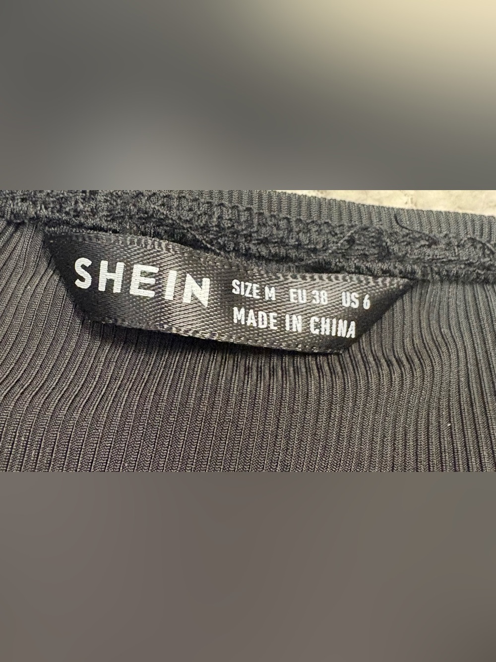 SHEIN Black Lace V-Neck Camisole Top - Picture 2 of 4
